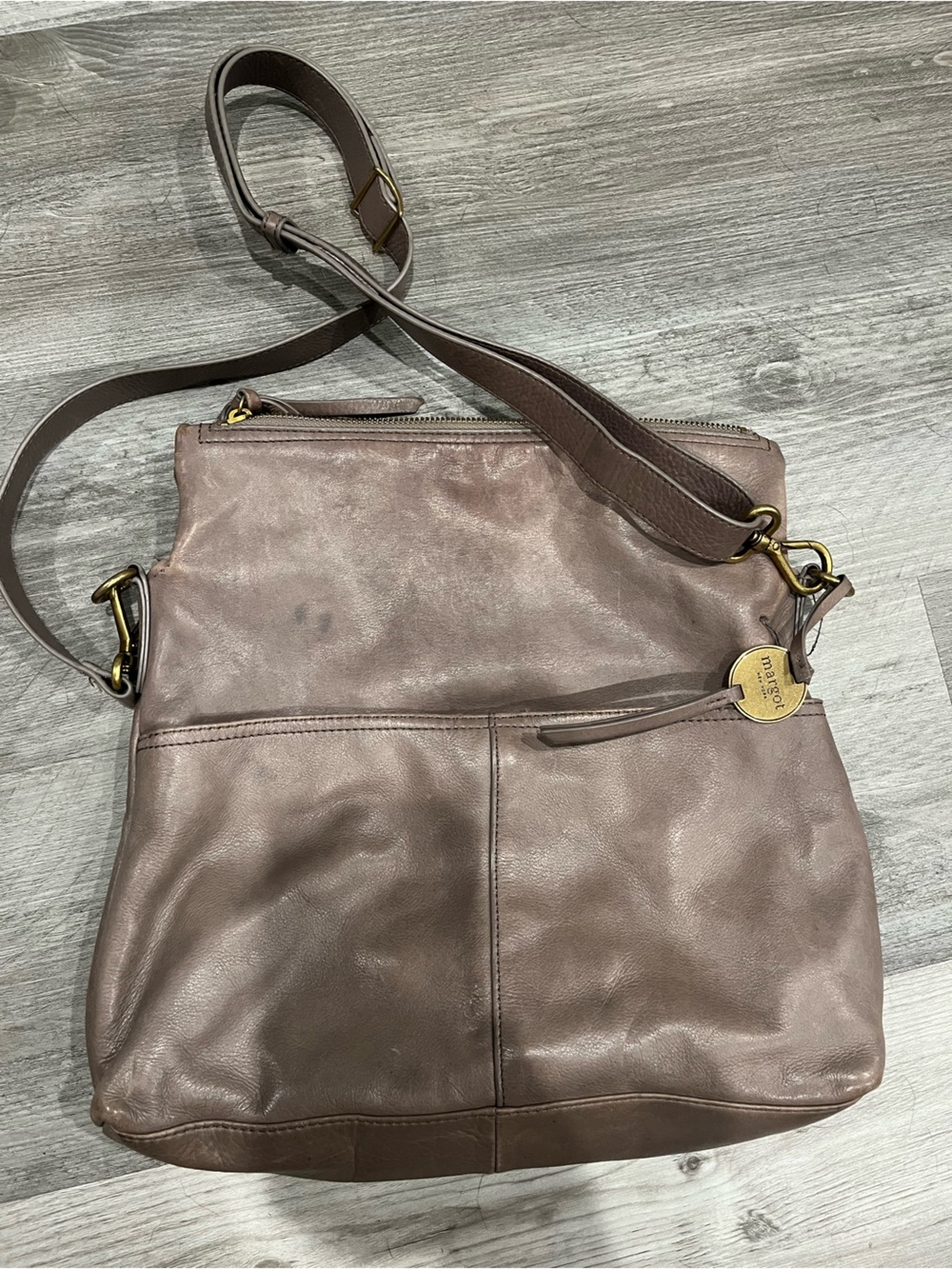 Leather Crossbody Shoulder Bag in Dusty Taupe
